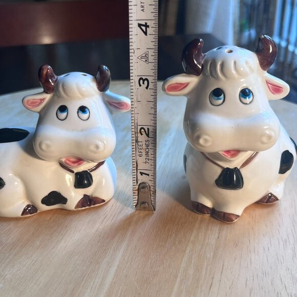 (VC) Vintage. Collectible. Kitchen. Cows. Salt & Pepper - Picture 10 of 10